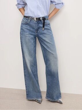 Good American Wide-Leg Jeans in Medium Blue Wash